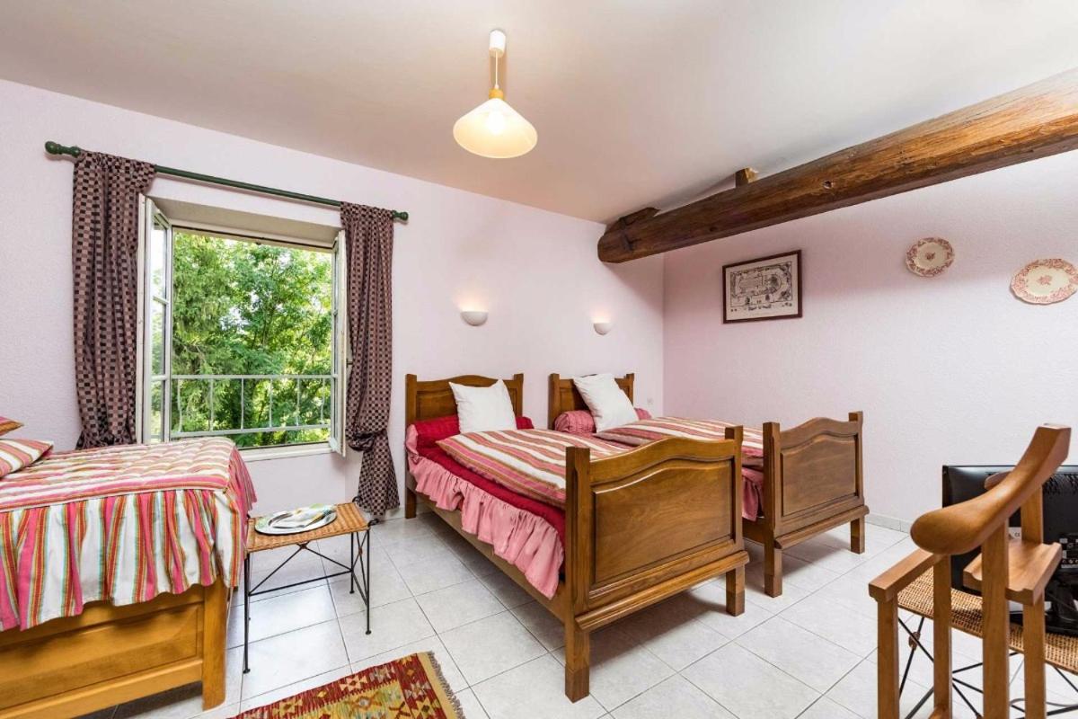Jolie Vache Deguisee En Fleurs, Chambre D'Hote A Soulosse Habitación foto